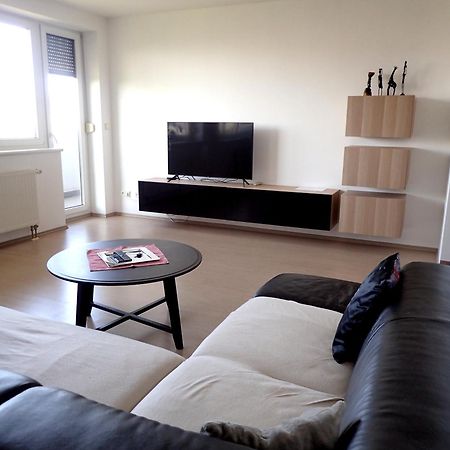 Marguerite Apartment - Parking Including Bratislava Eksteriør bilde