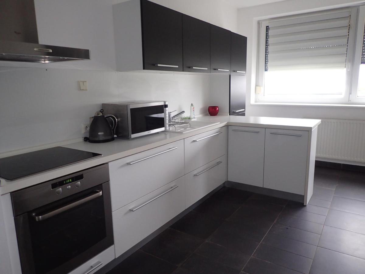 Marguerite Apartment - Parking Including Bratislava Eksteriør bilde